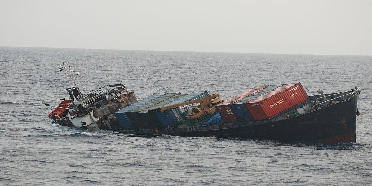 How Many Cargo Ships Sink Every Year? – Casual Navigation